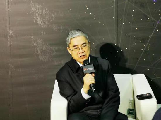 中国工程院院士邬贺铨