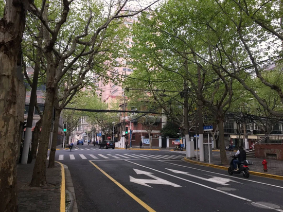 美国城市规划专家简·雅各布斯曾勾画街区上人们的交互活动,称之为“街道芭蕾”。图片来源:欧阳诗蕾