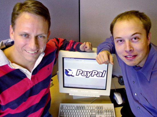 PayPal创始人之一的彼得·蒂尔与马斯克