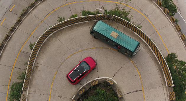 无人车的第二重是弯道汇车