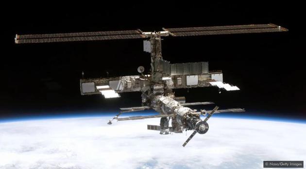 到目前为止，国际空间站已经花费了人类1500亿美元。