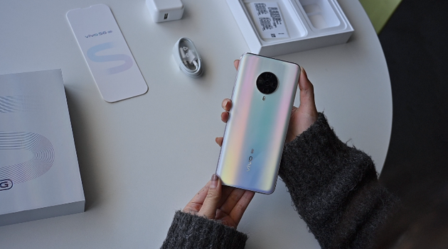 vivo S6后背