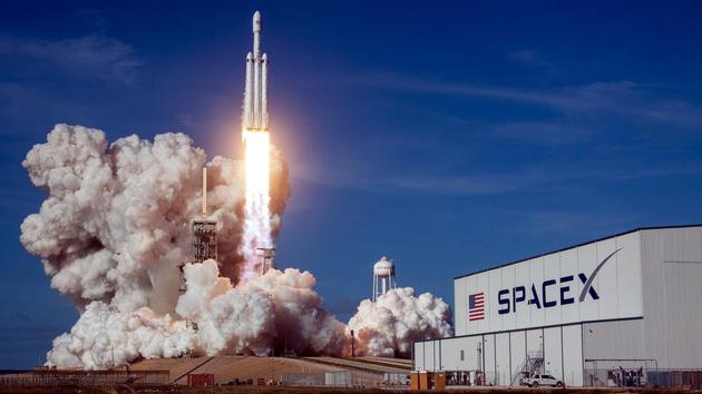 SpaceX发起5.07亿美元融资 估值飙升至250亿美元