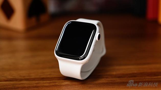 心率监测，跌倒监测这些预防性健康功能已经植入Apple Watch