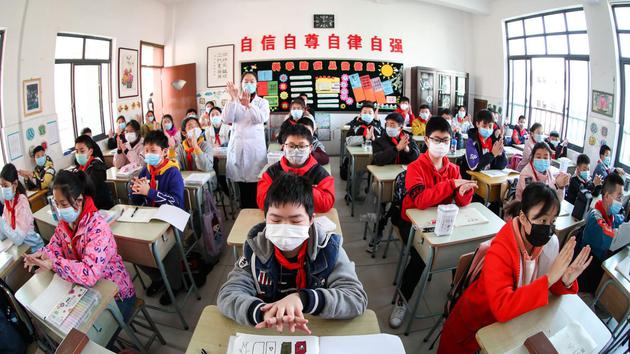 许多心理因素会导致人们不愿洗手,如盲目乐观、模仿他人行为等等。