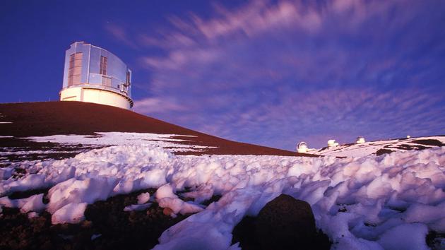 夏威夷的昴星团望远镜在搜寻第九行星的过程中，已经找到了太阳系中已知最遥远的天体，绰号