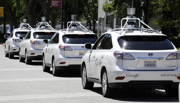 加州启动完全自动驾驶汽车上路测试 开始发放许可证