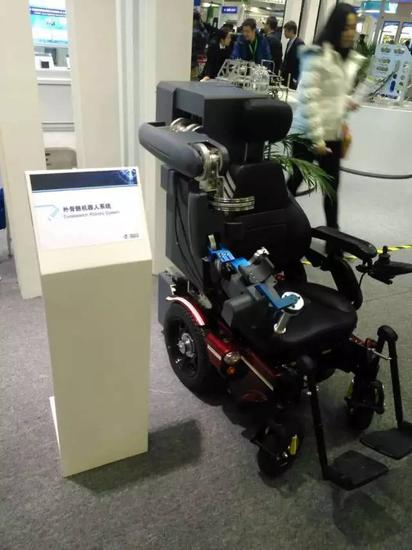 空间机器人:世界顶级机器人聚会:我国两大空间机械臂都来了