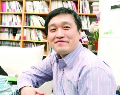 吴岩:科幻作家、北京师范大学教授、世界华人科幻协会会长