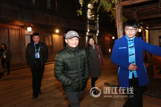 世界互联网大会乌镇峰会 记者在小镇偶遇马云