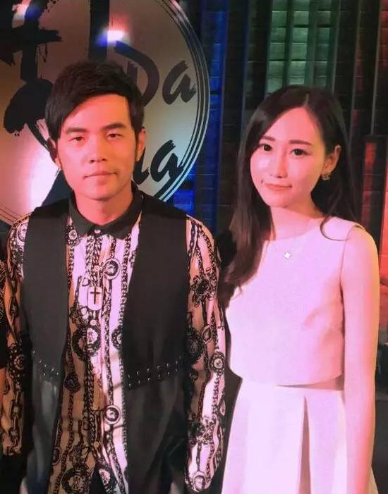 网红、女主播:性感背后的多面人生(组图)