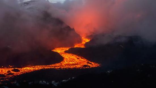 地球大灭绝:地球最严重大灭绝发生了什么:火山爆发杀光生命 火山喷发将会极大地破坏生态环境