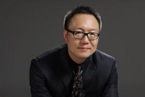 完美环球参与设立并购基金5位董事申请辞任 萧泓