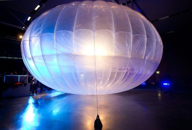 在新西兰基督城空军博物馆展出的“Project Loon”项目气球，这其实是一个高空无线互联网集线器。