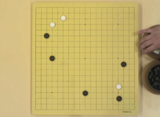 围棋人机:人机围棋大战看不懂?规则似战争有四种行棋逻辑