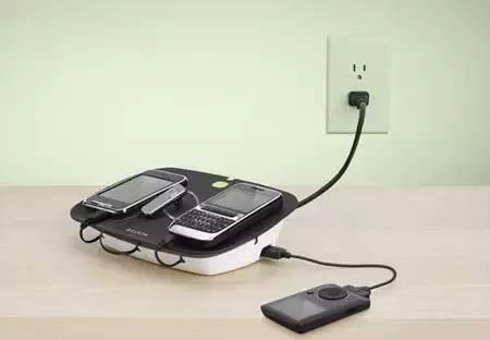 但是，张教授特别提醒，如果充电器是劣质产品，甚至漏高压电，那危险系数就非常高，“一切皆有可能！”