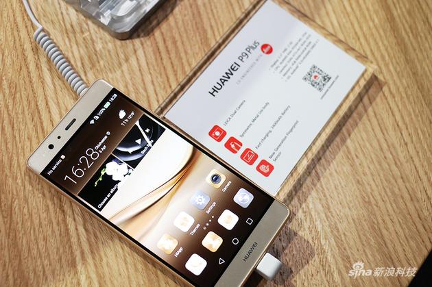 华为p9评测:有了徕卡就能吊打iPhone?华为P9上手评测 P9 Plus在尺寸上和P9差别并不是特别大