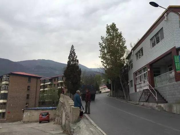 天然地震:北京房山地震了!非天然地震是什么鬼? 房山地震事发地附近的居民楼(供图:北青网)