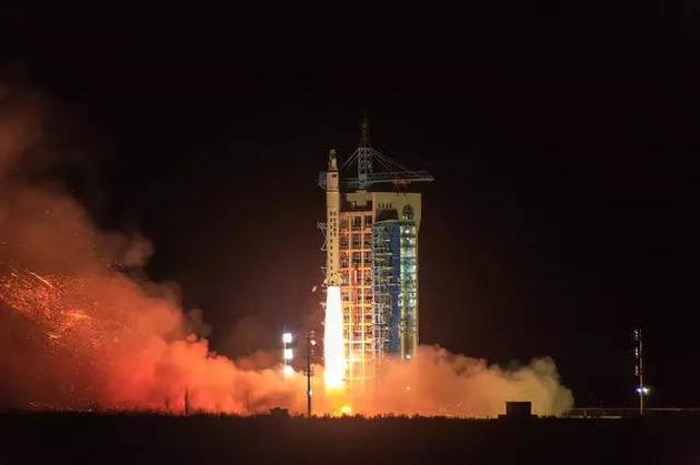 4月6日凌晨在酒泉卫星发射中心升空的实践十号卫星，已经取得了突破性的研究成果。图片来源：Steed