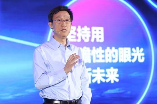 联想创投:联想创投集团首次公开亮相二期5亿美元投4大领域 (联想创投集团总裁贺志强)
