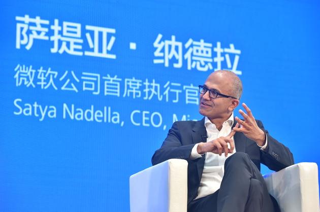 微软CEO纳徳拉清华大学做分享