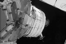 空间站宇航员首次进入“充气房” 进行空气取样