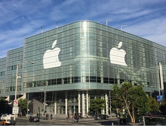 WWDC2016临近 苹果开始布置会场外LOGO