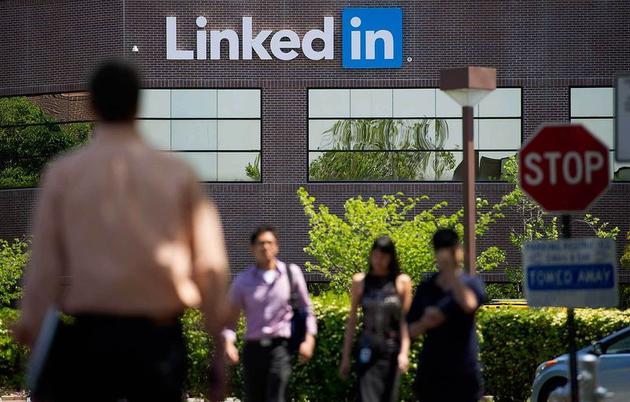 新闻早知道：LinkedIn二季度净亏扩大 Facebook拒绝标题党