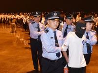 ���ӣ�������֮�� �ø���Ĳ�����թƭ��