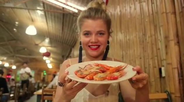 乌克兰旅游节目来深圳 200元买组装手机惊呆主