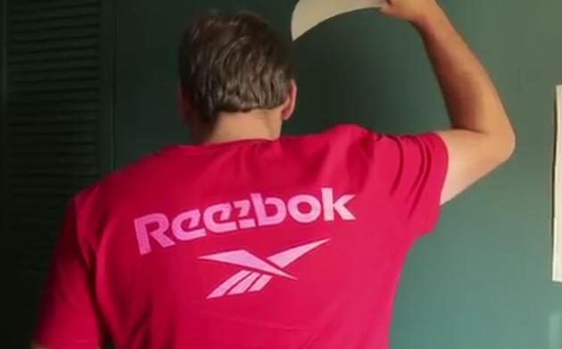 乌克兰旅游节目来深圳 200元买组装手机惊呆主