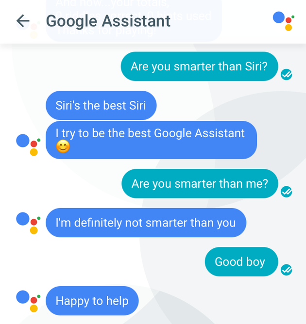 “你比 Siri 更聪明吗？” “Siri 是最好的 Siri，我正努力成为最好的 Google Assistant。”