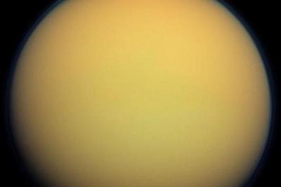 卡西尼飞船传回土卫六地表图像：寒冷的"外星世界"遍布沙丘