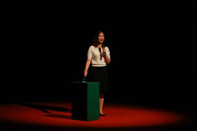 心怀科学拥抱世界:第十七届北京青年学术演讲比赛举行决赛 选手台上精彩讲演