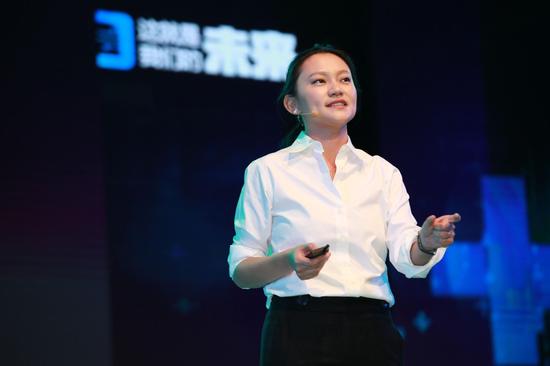 前优步中国高级副总裁柳甄正式加入今日头条|