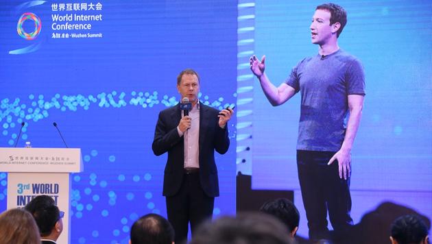 Facebook副总裁石峰