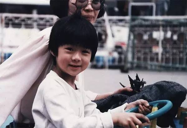 少年羅子雄