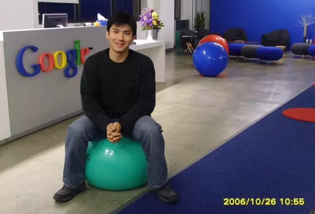 庞见维 2006 年 10 月摄于 Google 纽约办公室。