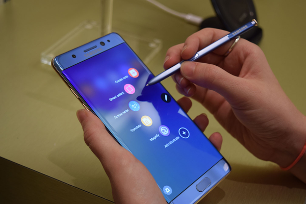 ���ǣ�Ͷ��700��λ�о���Ա�͹���ʦ ���ֵ����������ͬ