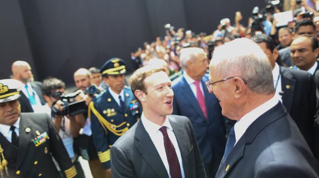 2016年11月19日,Facebook首席执行官扎克伯格出席AEPC工商领导人峰会——APEC利马峰会的一部分。18日,秘鲁总统库琴斯基揭开本届亚太领导人峰会大幕,呼吁各国领导人积极捍卫自由贸易,反对美国和欧洲出现的保护主义趋势。