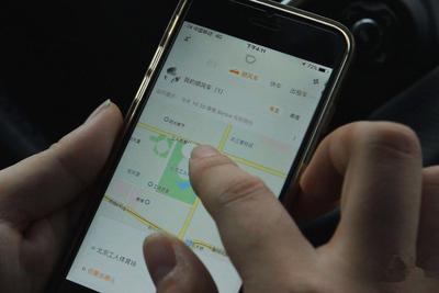 ������Լ��ϸ��½����� �������ίԱ������ȡ�ط�����