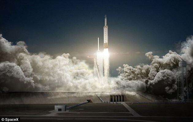 乘客将搭乘SpaceX的猎鹰重型运载火箭进入太空。猎鹰重型运载火箭将于今年夏天进行首次试飞,若取得成功,将成为既NASA土星5号运载火箭之后最强大的火箭。该火箭推力达500万磅(约合226万千克),约为土星5号的三分之二,比目前的第二大运载火箭强一倍。