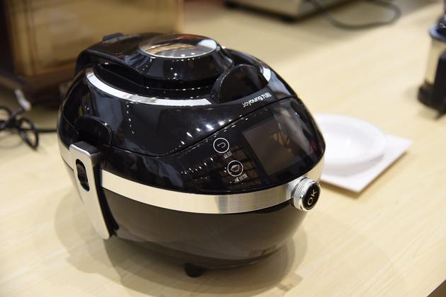 九阳油烟机:九阳发布可以做奶茶的胶囊剂和可以“”的油烟机