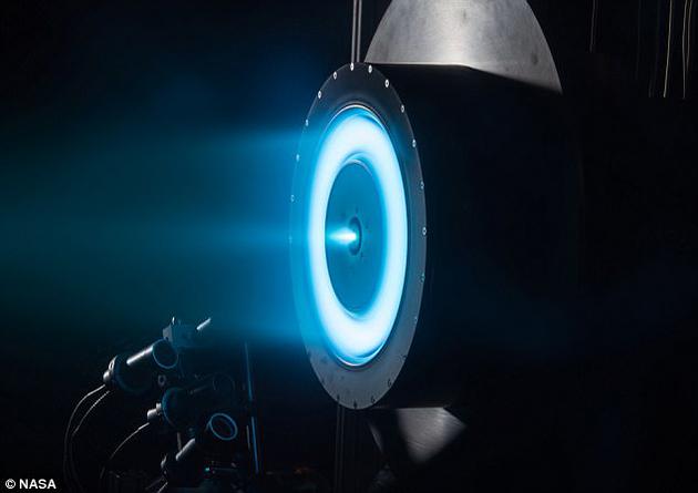 NASA计划将这些推进器与太阳能电力推进(solar electric propulsion,SEP)系统结合起来
