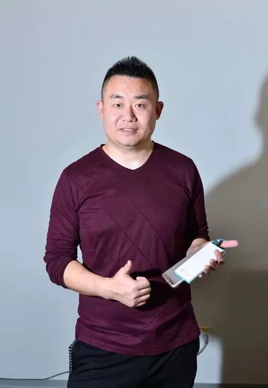 ▲在来电科技创始人兼CEO袁炳松看来，从大场景切入小场景不难，但从小场景切入大场景，难度极大，这正是来电科技的竞争壁垒。