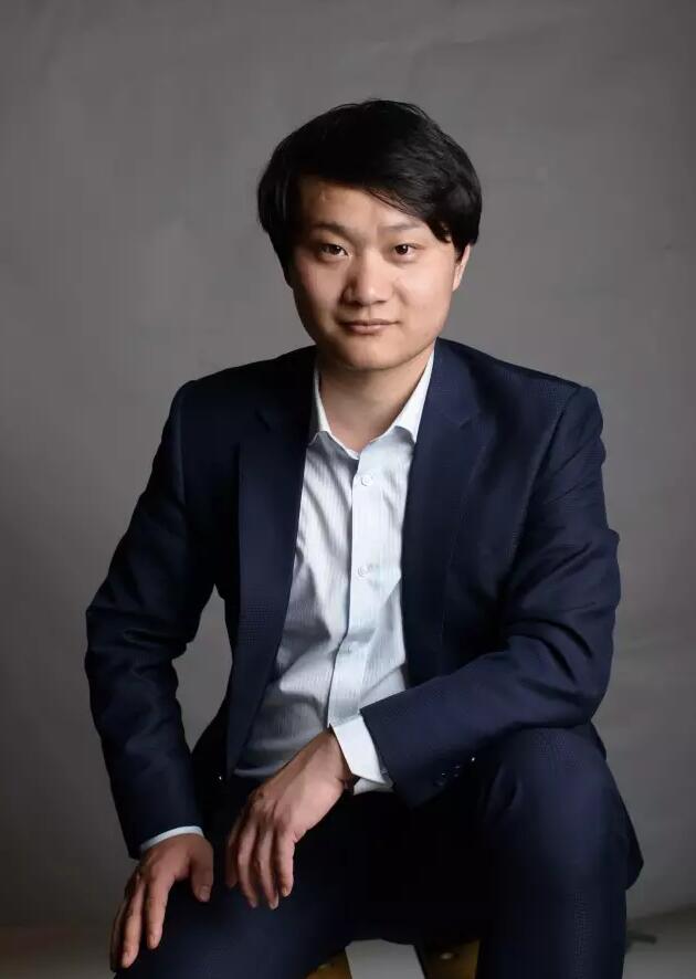 ▲Hi电创始人兼CEO刘文源认为，大机柜充电设备与有桩公共自行车无异，量很难起来，用户借还都会很麻烦。