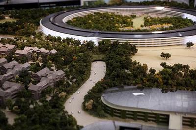 Apple Park�ƻ躽�ģ�����һƬ���� ��Խ��Խ��UFO