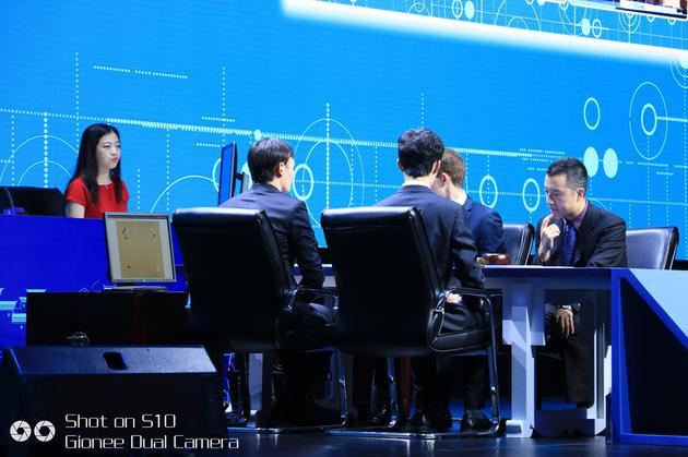 人机大战配对赛:古力认输 连笑一方获胜