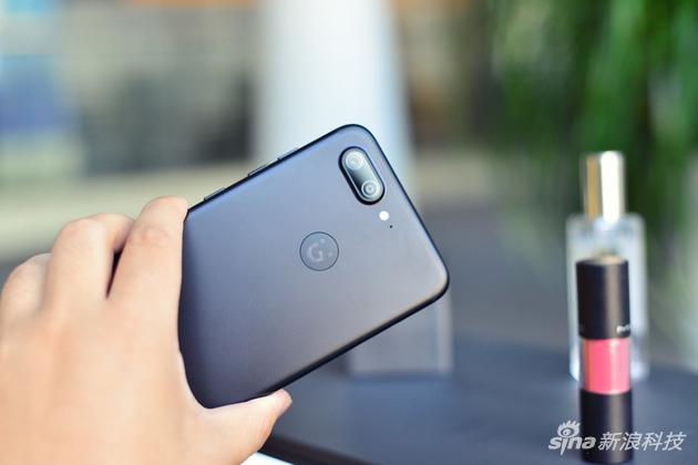 S10后置的双摄
