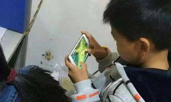 腾讯回应 男孩玩王者荣耀花三万 :目前已退款|腾